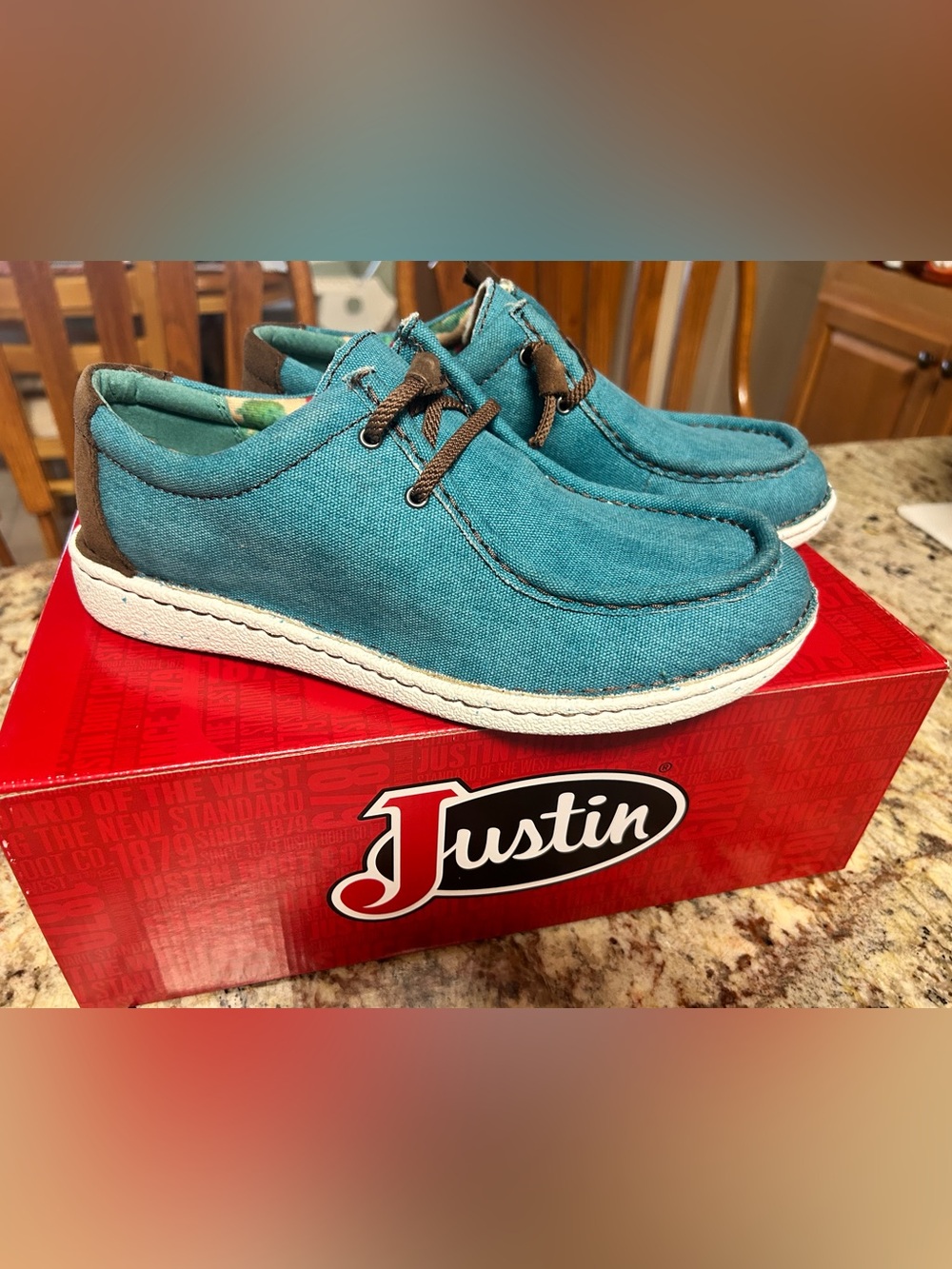 NIB Justin Boots Hazer Turquoise Textile Canvas Boat Shoes Women’s 9.5 Slip On